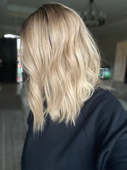 Women's New Warm Gold Medium Wig